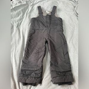 Place kids lined Velcro snow bibs size 4